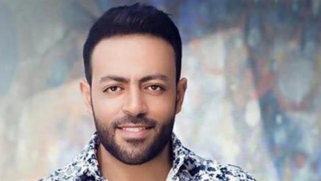 تامر عاشور يحيى حفلا غنائيا فى جامعة هليوبوليس