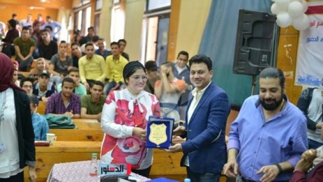 عمرو رمزى رئيس لجنة تحكيم مواهب جامعة بنى سويف