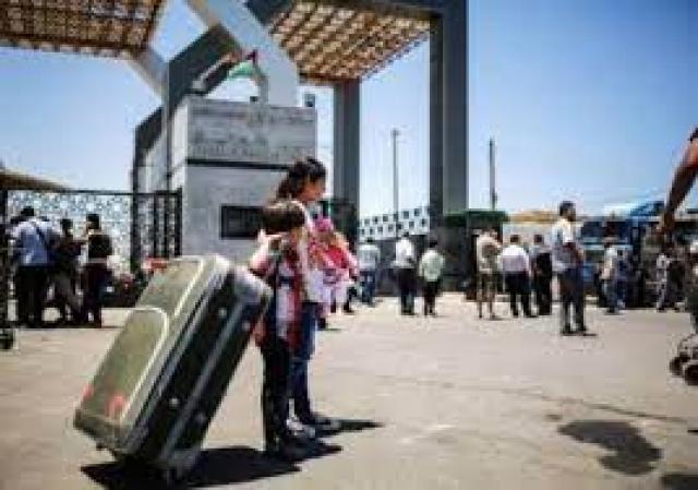 إستمرار معبر رفح لعبور الحالات الإنسانية والعالقين من الجانبين