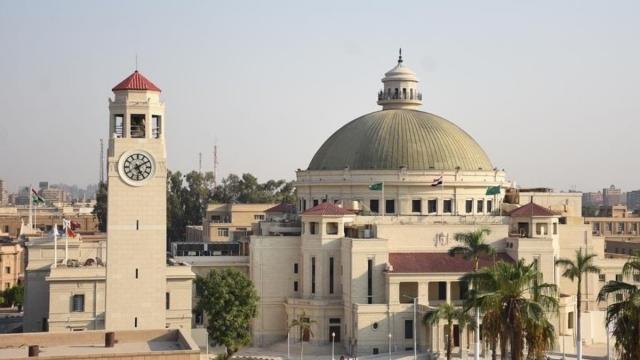 جامعة القاهرة تطلق اسم جابر عصفور على أكبر مدرج  في كلية الآداب