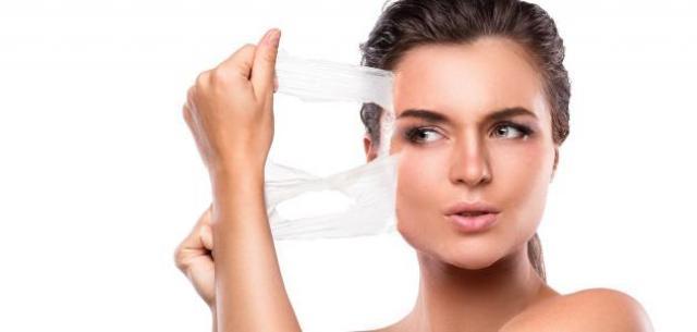 فوائد و طريقة عمل التقشير المائي للبشرة