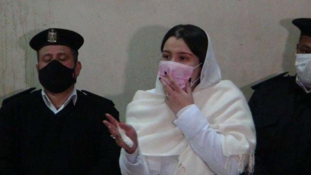 عقوبة شديدة القسوة .. النطق بالحكم علي فتاة التيك توك حنين حسام