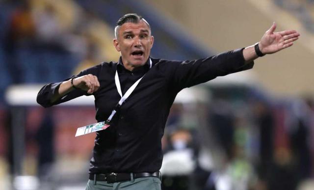 نادي الزمالك يستقر علي تعيين المدير الفني الجديد بعد رحيل كارتيرون | من هو