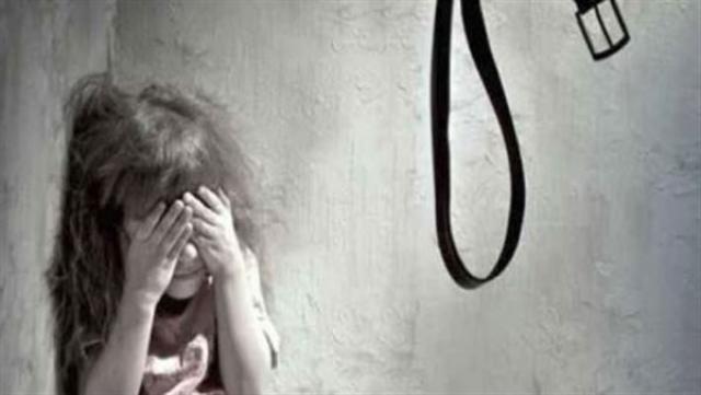 بسبب التلاجة .. أب يقتل إبنته الصغيرة | تفاصيل