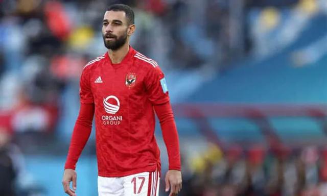 عاجل إصابة نجم النادي الأهلي في العضلة الخلفية