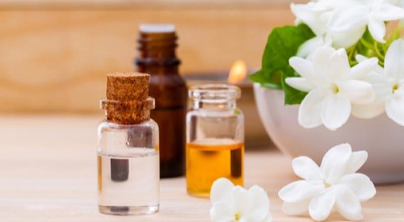 احذر.. فوائد وأضرار زيت الياسمين