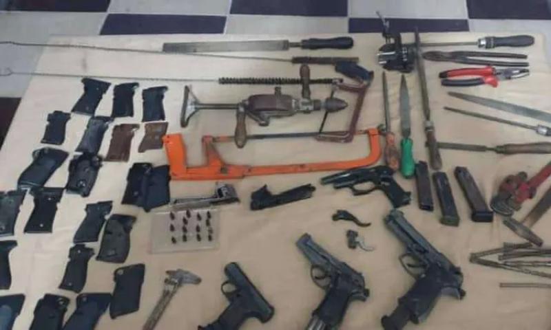 أسلحة نارية وذخائر غير مرخصة
