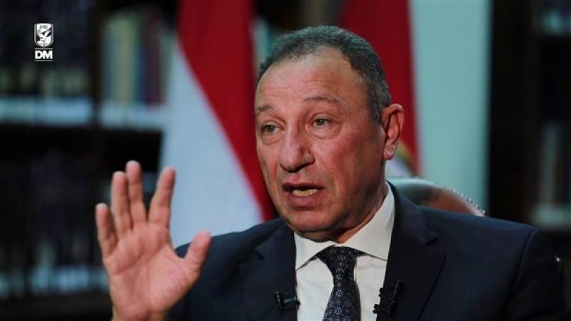 جلسة الخطيب تحسم مصير نجم الأهلي من الرحيل