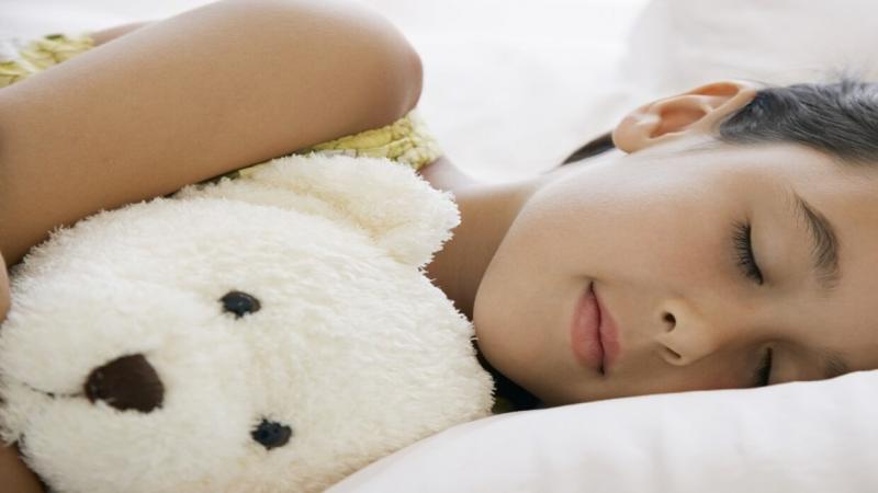 من يتحدث في نومه لاتهمل هذه الحالة