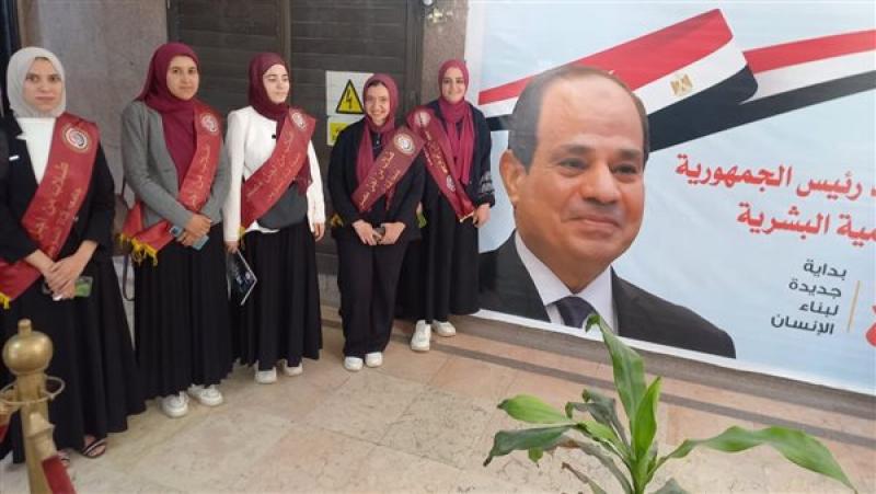 طلبة جامعة قناة السويس