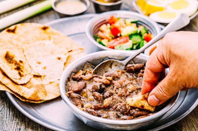 تأثير توقيت الإفطار على مستويات السكر في الدم لدى مرضى السكري