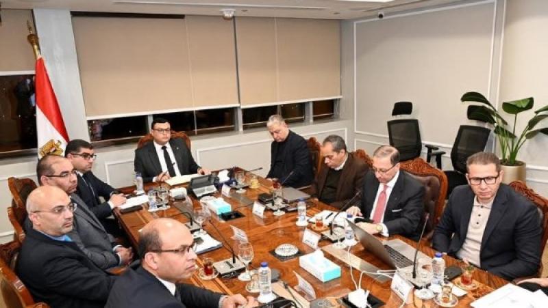 وزير الإسكان يتابع تنفيذ فنادق منطقة الأعمال المركزية بالعاصمة الإدارية