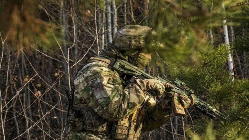 وزير الدفاع البولندي: لا نتخيل إرسال قوات إلى أوكرانيا