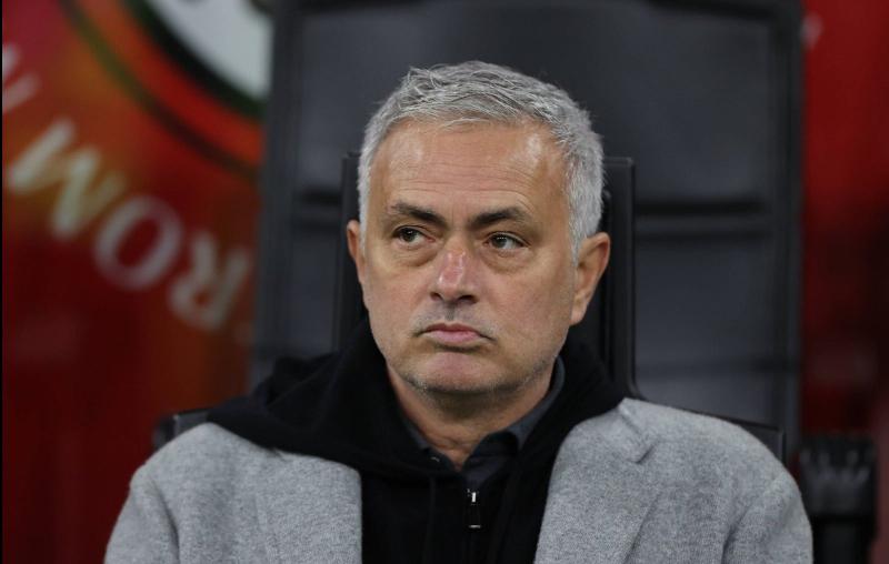 عاجل.. جالطة سراي يعتزم اتخاذ إجراءات قانونية ضد جوزيه مورينيو بتهمة العنصرية