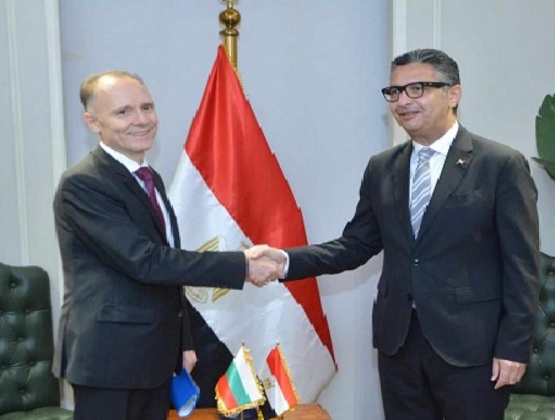 وزير التموين يبحث زيادة معدلات توريد القمح من بلغاريا إلى مصر