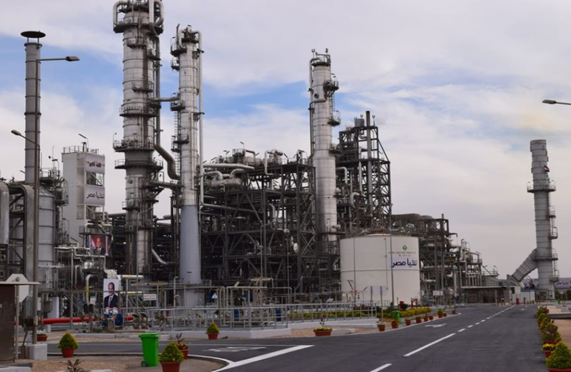 مصر توقف أكبر مصانعها بعد الصواريخ الإسرائيلية والإيرانية