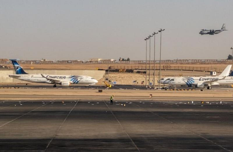 طيار يكشف تعامل مصر العاجل مع الطائرات القطرية في الأجواء بعد ضرب قاعدة العديد